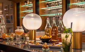 Holiday Inn Nice - Port St Laurent By Ihg